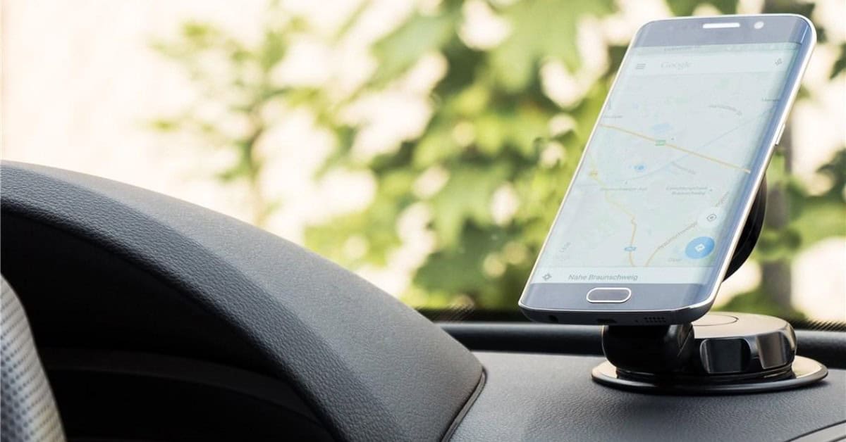 Waarom Een Telefoonhouder in de Auto Essentieel Is