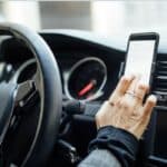 Telefoonhouder auto: ventilatierooster of magneet?