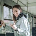 De toekomst van duurzame mobiliteit in Nederland: Fietsen, openbaar vervoer en technologie werken samen