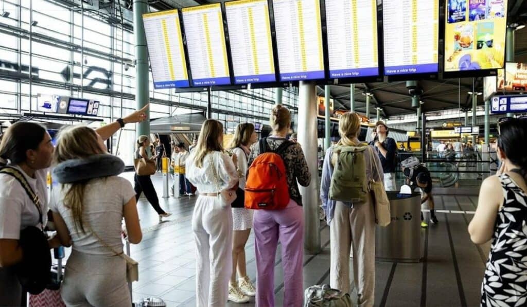 Drukte op Schiphol: Wachttijden, Verwachtingen & Tips