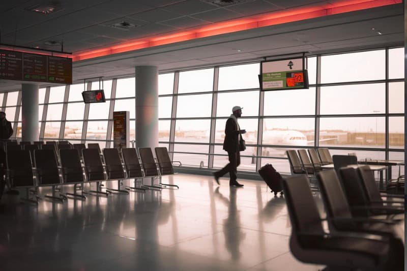 Eindhoven Airport & Rotterdam Airport Aankomst – Complete Reizigersgids