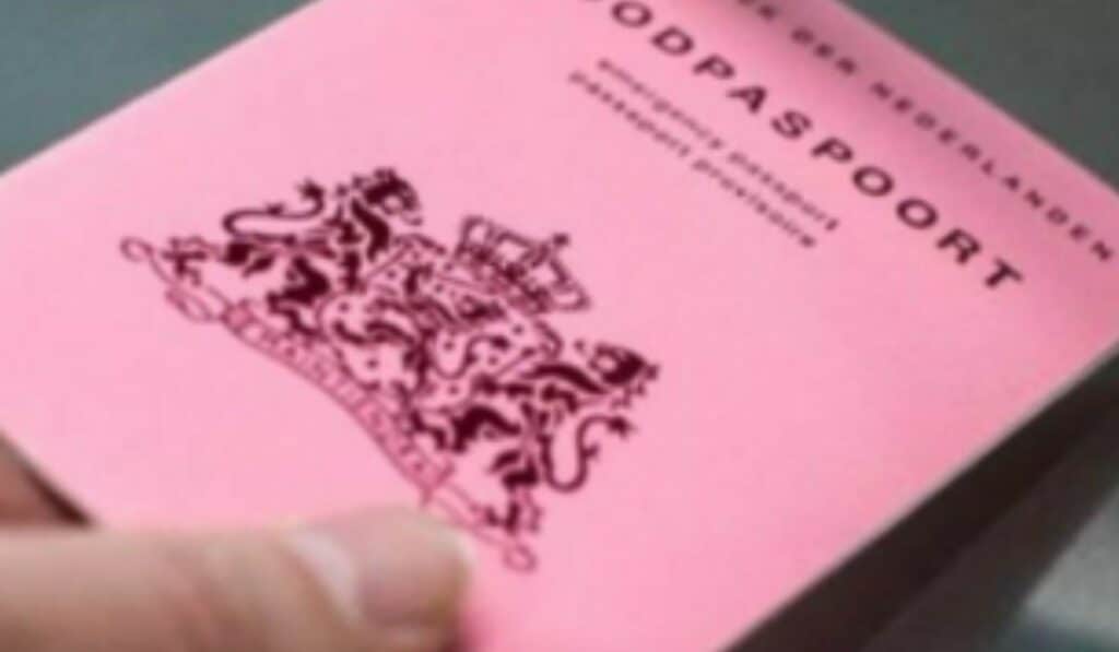 Noodpaspoort: Alles Wat Je Moet Weten Over Aanvragen en Gebruik