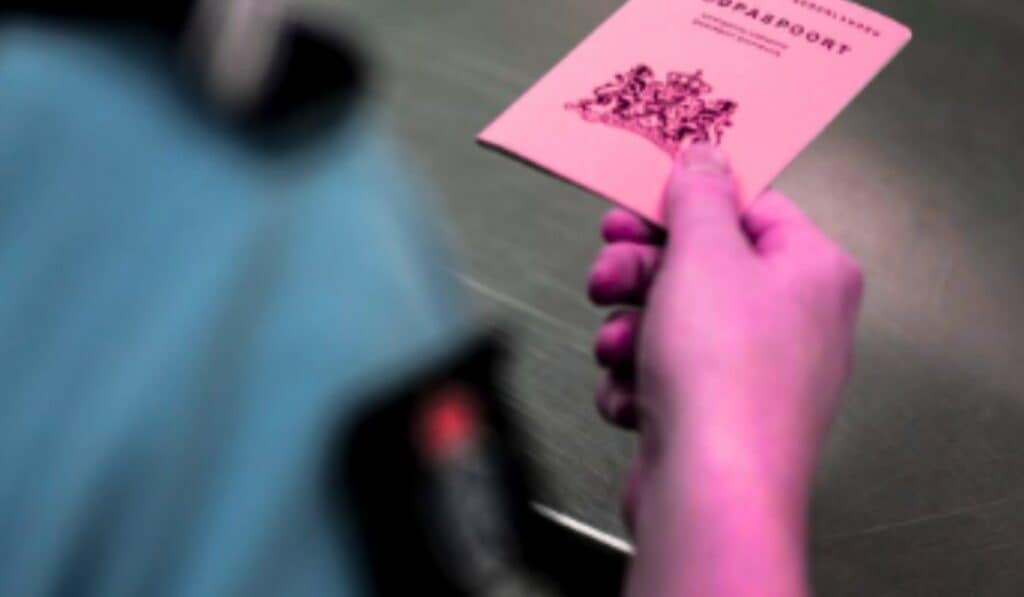 Noodpaspoort aanvragen