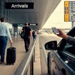 Haal reizigers makkelijk op bij Rotterdam Airport bekijk de gids met live informatie