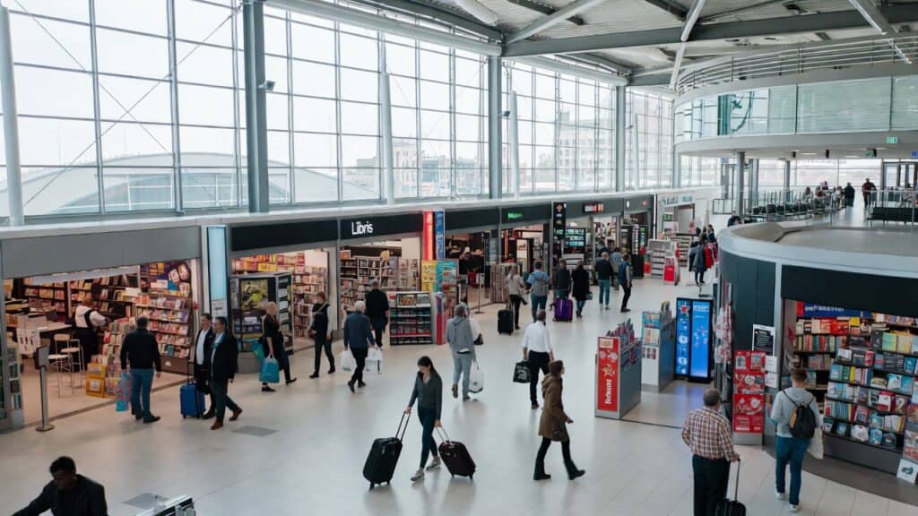 Schiphol winkels: overzicht, openingstijden en slim taxfree shoppen